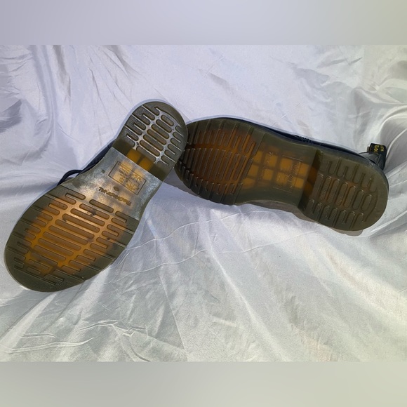 🛑(Sold!) Dr. Martens Original 1460 Smooth Leather 8Eye Lace Up Boots, Size 7 - Picture 9 of 15